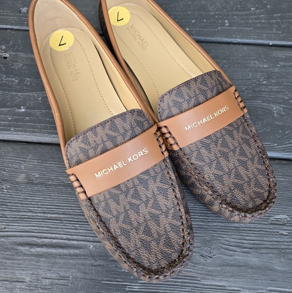 Michael Kors Signature Logo Loafers - Picture 2 of 14